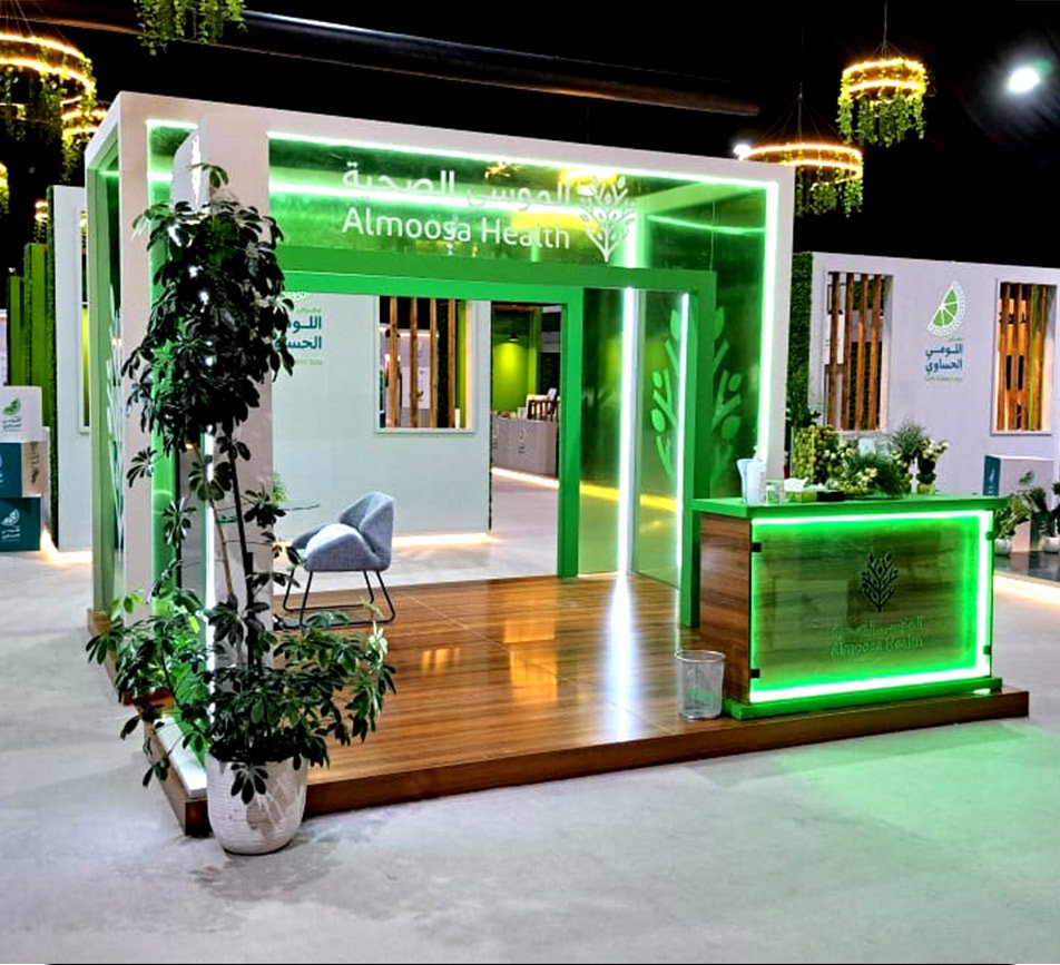 تنفيذ جناح معرض الموسى هيلث بتصميم طبي عصري